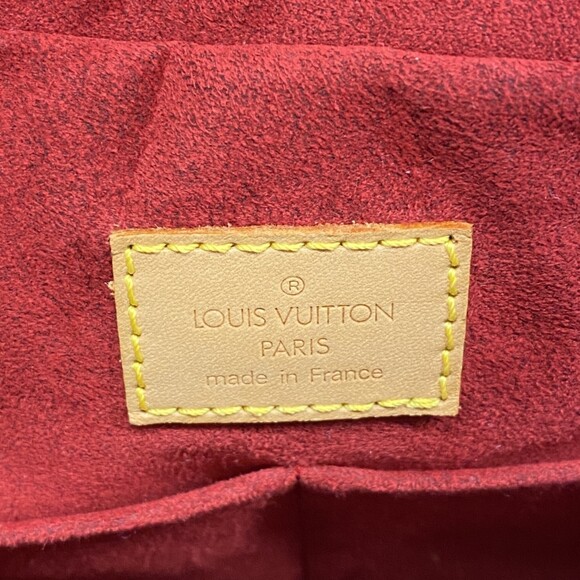 LOUIS VUITTON Brown Monogram Tote Bag - Picture 5 of 9